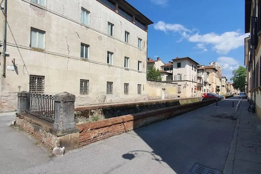 Corte Floridia Apartment Lucca Italy